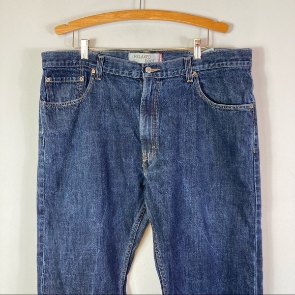 Levi's 557 Relaxed Boot Cut Jeans Size 40x30 - Picture 2 of 10